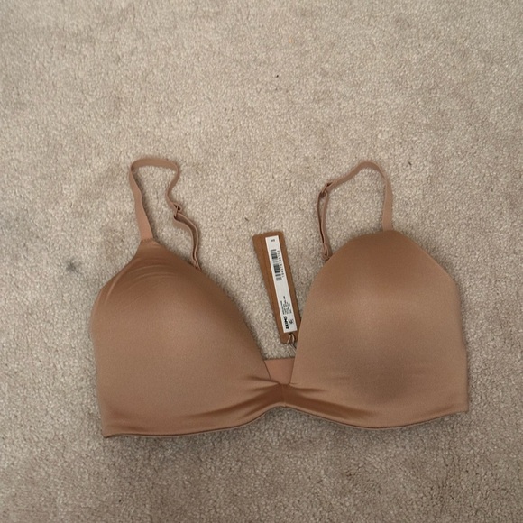 SKIMS Cream Lightly Lined T Shirt Seamless Bra - Picture 2 of 3